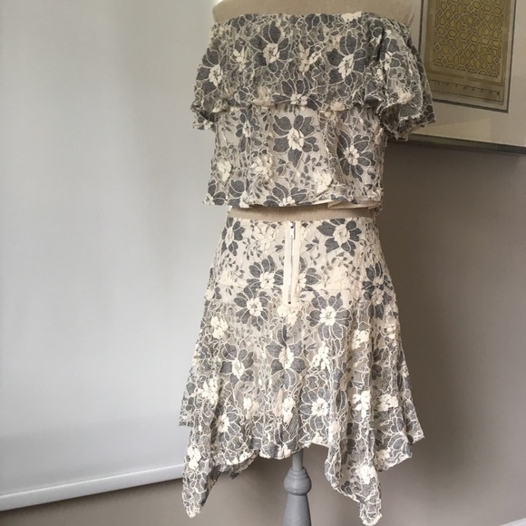 RACHEL ROY Skirt and Top Set Grey and Cream Lace - Picture 8 of 8